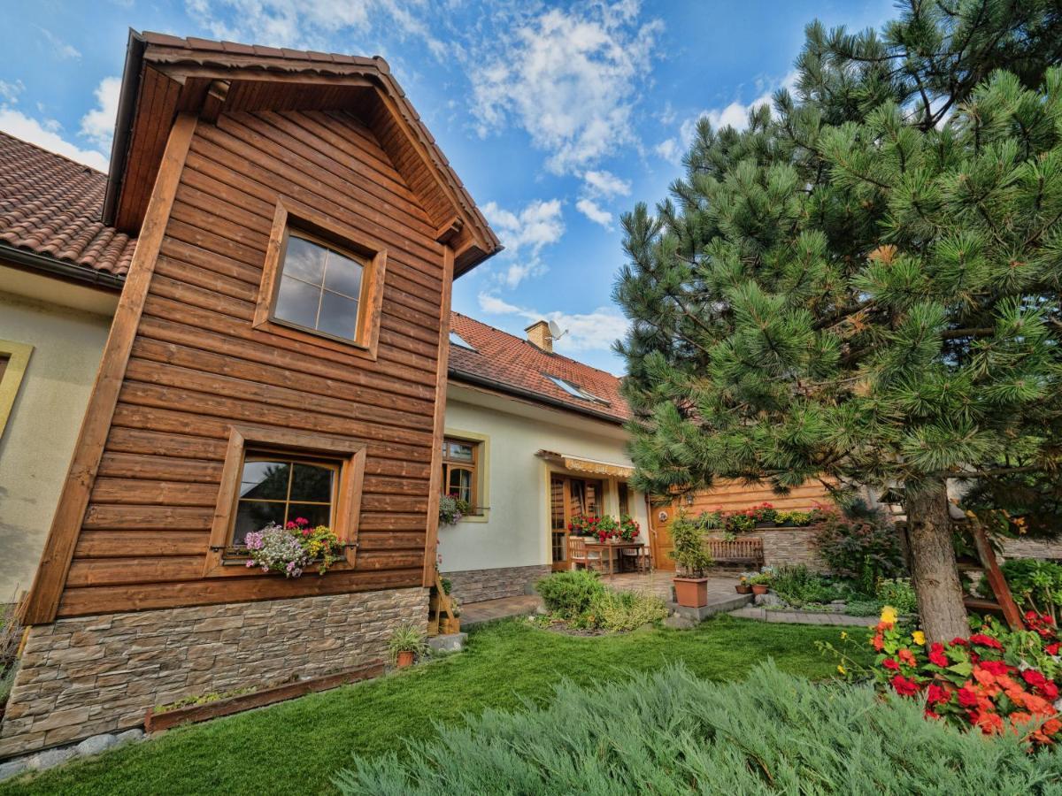 Penzion Sina Pavčina Lehota Extérieur photo